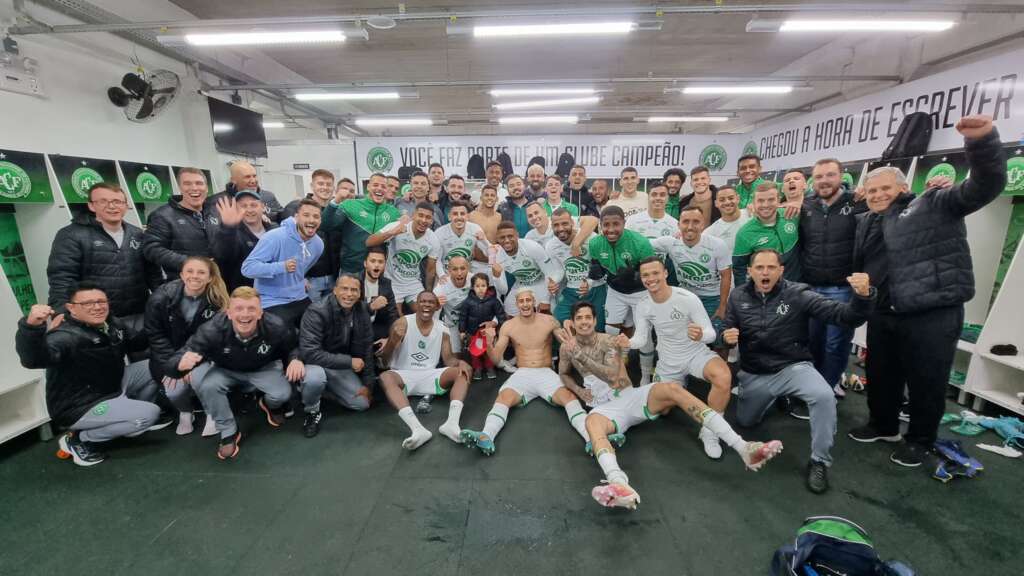 Se nem o Cruzeiro seria capaz de segurar a Chape, por que a Ponte Preta seguraria?