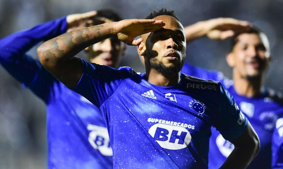 Cruzeiro encerra jejum e quebra marca do Corinthians