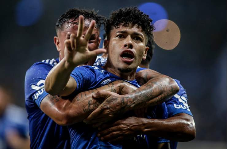 Cruzeiro ressurge no cenário nacional com Ronaldo como protagonista