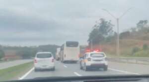 Após briga, PRF impede 6 ônibus com torcedores do Cruzeiro de entrarem em SP