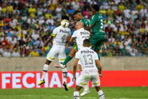 Santos é multado por uso de sinalizadores na Arena Pantanal