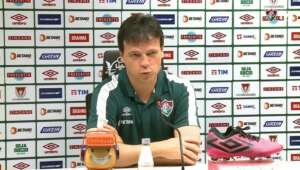Brasileirão: Diniz responde sobre disputa na lateral-esquerda do Fluminense