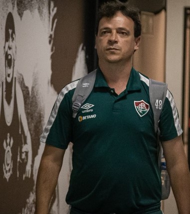 Diniz cita 'desarmonia' ao comentar título perdido com o São Paulo em 2022