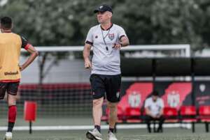 Eduardo Baptista não é mais treinador do Atlético-GO