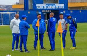 Elenco do Avaí sai em defesa do técnico Eduardo Barroca
