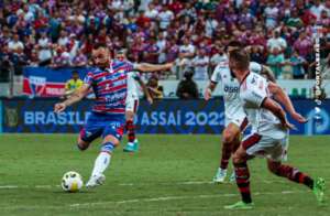 Fortaleza tem prejuízo com cadeiras quebradas em jogo contra o Flamengo