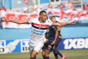 Série C: Salatiel celebra conquista pelo Botafogo-SP e brinca: “Me chamam de rei dos acessos”