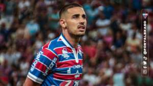 Thiago Galhardo coloca Neymar no Top-3 e fala sobre torcida do Fortaleza: 