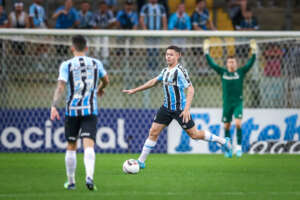 Após derrota, Vila Nova solta nota de repúdio contra arbitragem