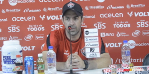 Série C: Técnico do Vitória faz suspense sobre escalação para o último jogo