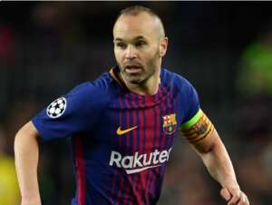 Ídolo do Barcelona, Iniesta faz elogios a Neymar: 'Máquina de jogar futebol'