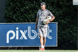 Lisca já salvou Ceará da queda e agora pode afundar equipe para reerguer o Santos