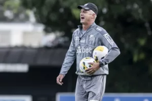 Santos demite Lisca após oito partidas