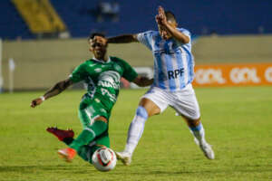 Série B: Chapecoense pede e CBF divulga áudios de três lances do jogo contra o Londrina