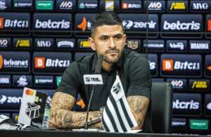 Treinador do Ceará vê derrota para o Coritiba injusta