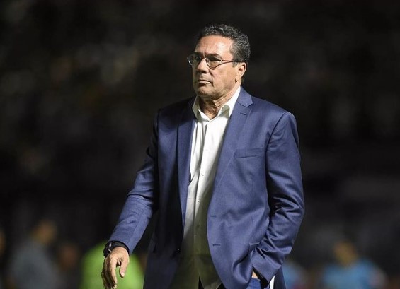 Negociação com Vanderlei Luxemburgo é vetada por Comitê de Gestão do Santos Corinthians