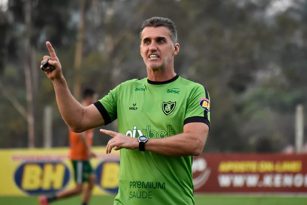 Vagner Mancini, técnico do América