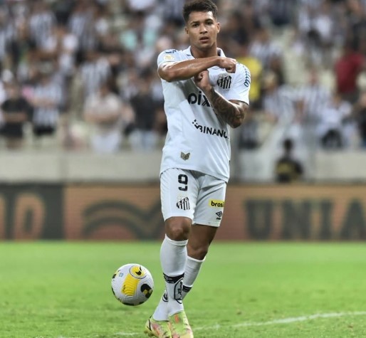 Marcos Leonardo lamenta 1º tempo do Santos e já pensa em clássico com Palmeiras