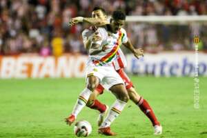 Náutico 1 x 3 Sampaio Corrêa- Bolívia Querida vence a primeira fora de casa e afunda o Náutico