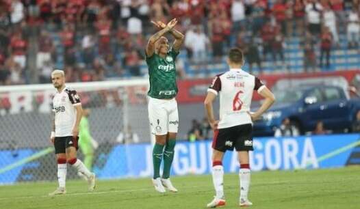 Série B: Torcedor homenageia Deyverson em evento de balonismo no Vasco 2 palmeiras deyverso