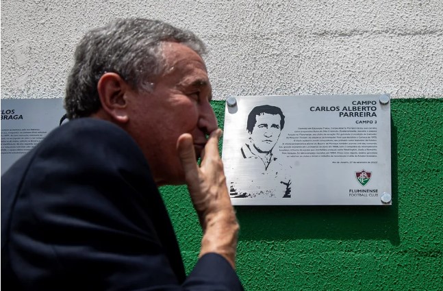 Lenda no Fluminense, Parreira é homenageado e ‘batiza’ campo 3 do CT