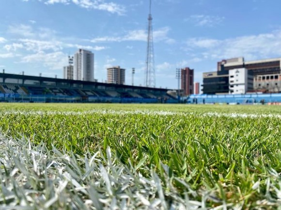 Volante do Paysandu é absolvido no STJD mas clube ainda será julgado