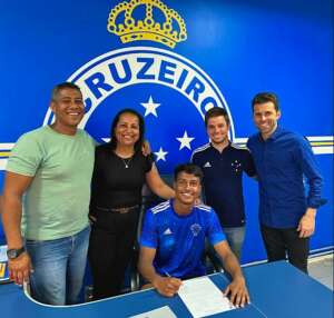 Cruzeiro assina contrato profissional com Ruan Fonseca, promessa do Sub-17