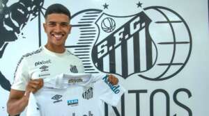 Lucas Barbosa renova com o Santos e estende contrato até 2026