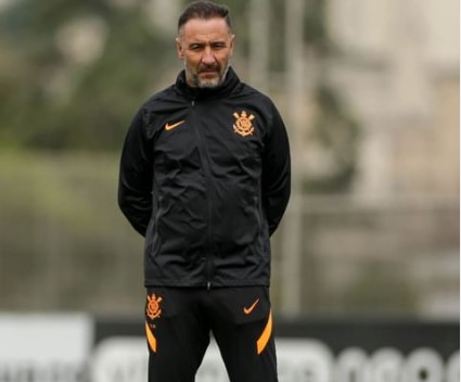 Vítor Pereira quer Corinthians ligado em alta voltagem contra o Fluminense