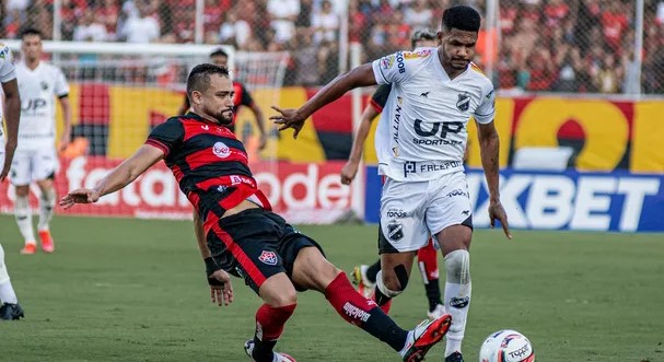 Vitória e ABC medem forças no barradão