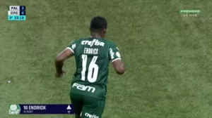 Endrick fez '1º de muitos' jogos e vai 'errar e acertar', diz auxiliar do Palmeiras