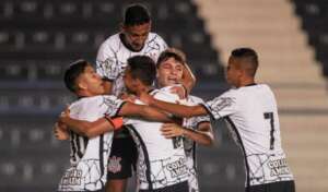 PAULISTA SUB-20: Corinthians perde, mas por vantagem é finalista