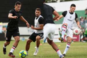 Pernambucano: Santa Cruz avança por Daniel Pereira e Luan Bueno