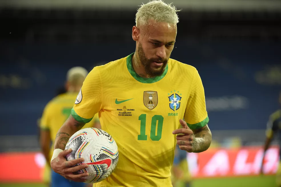 Neymar elogiado Zé Roberto