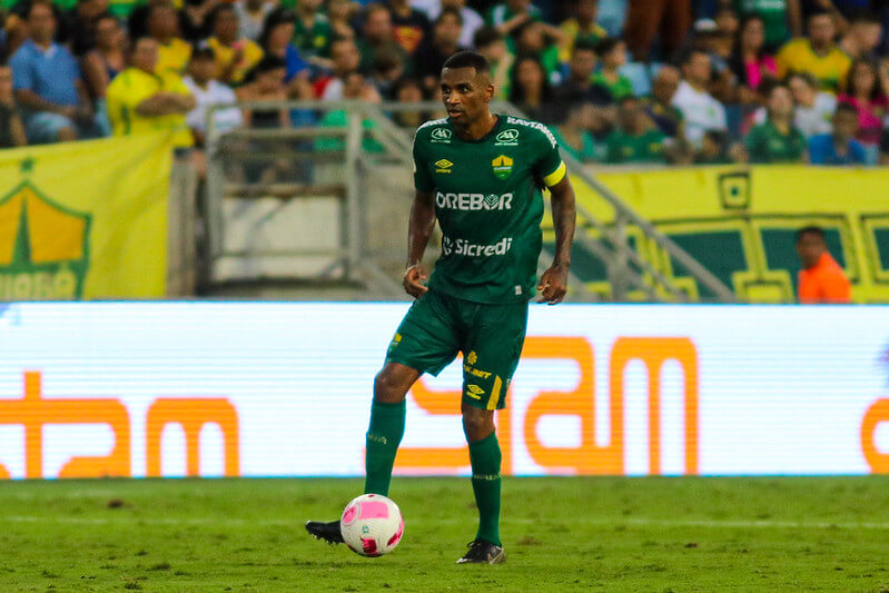 Marllon lamenta situação e pede união no Cuiabá: ‘Momento é de nos abraçarmos’