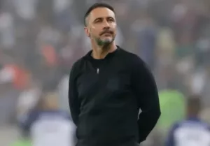 Vítor Pereira promete cobrança rígida no Corinthians até a decisão com o Flamengo