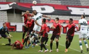 Athletico-PR não perde do Coritiba como mandante há 22 anos pelo Brasileirão