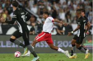 Red Bull Bragantino fica mais longe da Sul-Americana após derrota para o Botafogo