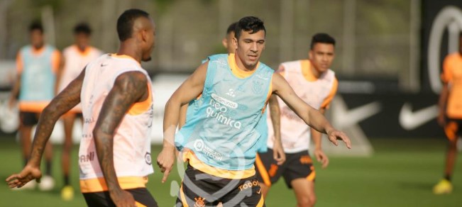 Balbuena treinando no Corinthians para a Copa do Brasil