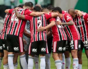 Ceni elogia comprometimento do São Paulo em clássico: 'Nosso time tem muito brio'