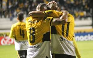 Criciúma 3 x 0 Ituano - Com três de cabeça, Tigre volta à briga pelo acesso da Série B