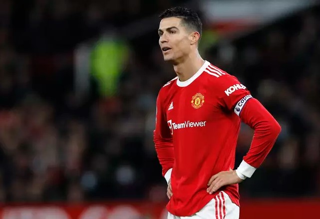 Como Cristiano Ronaldo passou de melhor do mundo a reserva de luxo no United