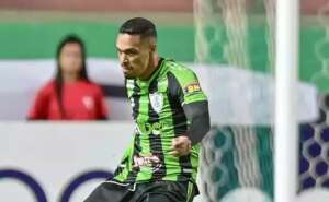 América-MG quer renovar com destaque, terá retorno de atacante e liberará meia
