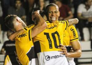 Criciúma 2 x 1 Náutico - Tigre mantém sonho vivo e sela virtual rebaixamento do Náutico