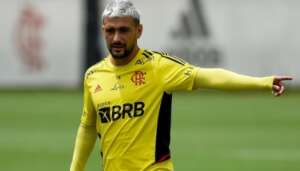 Copa do Brasil: Flamengo é multado pelo STJD por uso de sinalizadores em semifinal