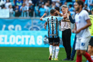 Grêmio 1 x 1 Bahia - Empate e acessos adiados na Série B