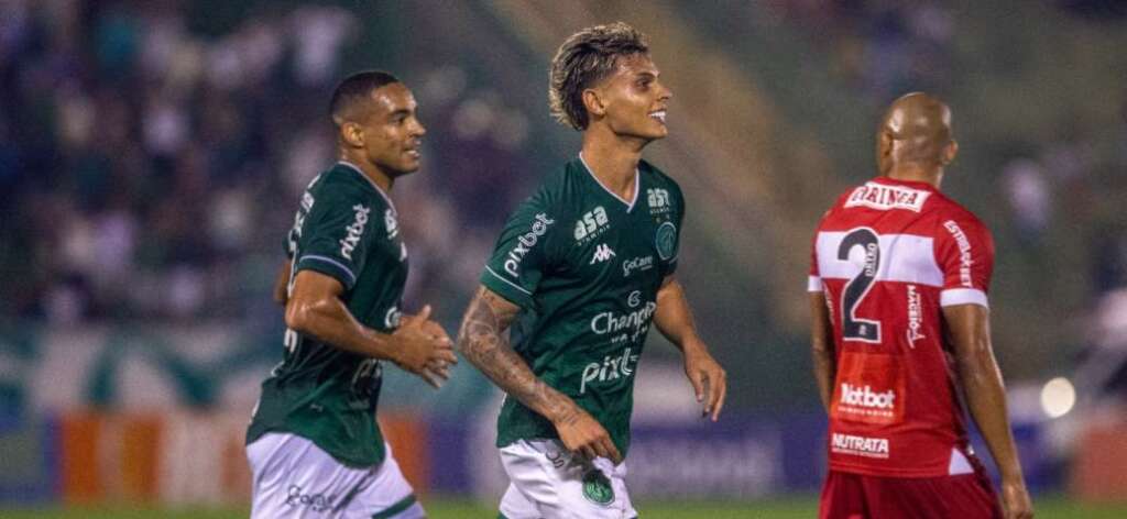 Tinha que ser noite do volante Richard Rios, do Guarani