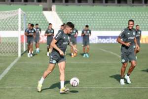 Série B: Isaque enaltece Mozart e afirma que não faltará foco ao Guarani nas últimas rodadas