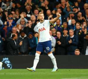 INGLÊS: Kane marca, Tottenham vence Everton e segue em terceiro