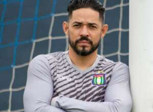 Experiente goleiro, Luiz está motivado e livre no mercado